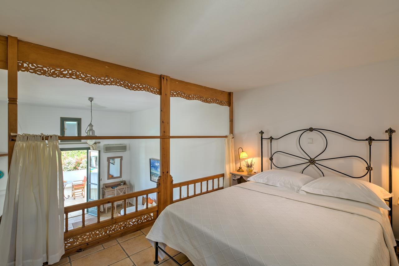 Dioni Hotel Скирос Экстерьер фото